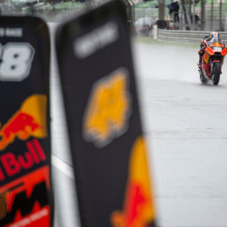 <p>Photos courtesy of<span>&nbsp;</span><strong>Red Bull KTM Factory Racing -&nbsp;</strong><strong>©<strong>Gold and Goose</strong></strong>
</p>