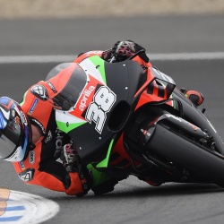 <p>Photos courtesy of<span>&nbsp;<strong>©</strong></span><strong>Aprilia Racing Team Gresini</strong></p>