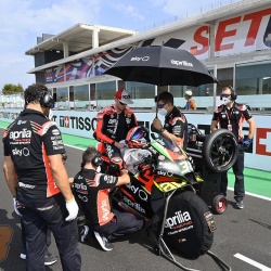 <p>Photos courtesy of<span>&nbsp;<strong>©</strong></span><strong>Aprilia Racing Team Gresini</strong></p>