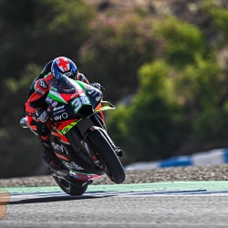 <p>Photos courtesy of<span>&nbsp;</span><strong><strong>©</strong><strong>Aprilia Racing Team Gresini</strong></strong>
</p>