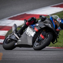 <p>Photos courtesy of<span>&nbsp;<strong><strong><strong>©BMW&nbsp;</strong></strong></strong></span><strong>Motorrad Motorsport</strong></p>