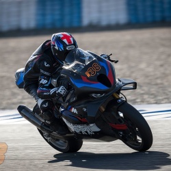 <p>Photos courtesy of<span>&nbsp;<strong><strong><strong>©BMW&nbsp;</strong></strong></strong></span><strong>Motorrad Motorsport</strong></p>