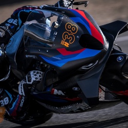 <p>Photos courtesy of<span>&nbsp;<strong><strong><strong>©BMW&nbsp;</strong></strong></strong></span><strong>Motorrad Motorsport</strong></p>