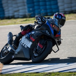 <p>Photos courtesy of<span>&nbsp;<strong><strong><strong>©BMW&nbsp;</strong></strong></strong></span><strong>Motorrad Motorsport</strong></p>